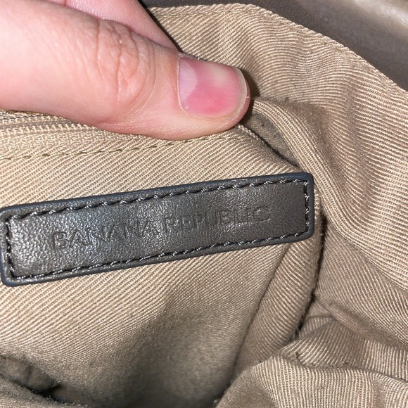 Vintage Banana Republic Lamb Skin - 2in 1,Crossbody & Shoulder bag. - Picture 14 of 16